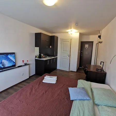 Z17 River Apartment *
