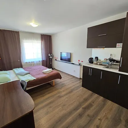Z17 River Apartment *